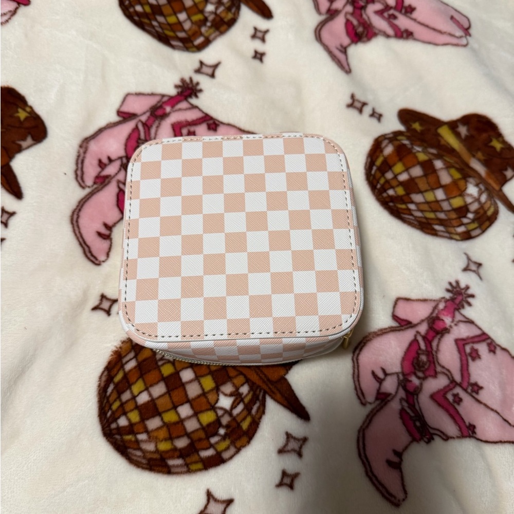 Checkered Square Accessory Box - image 4